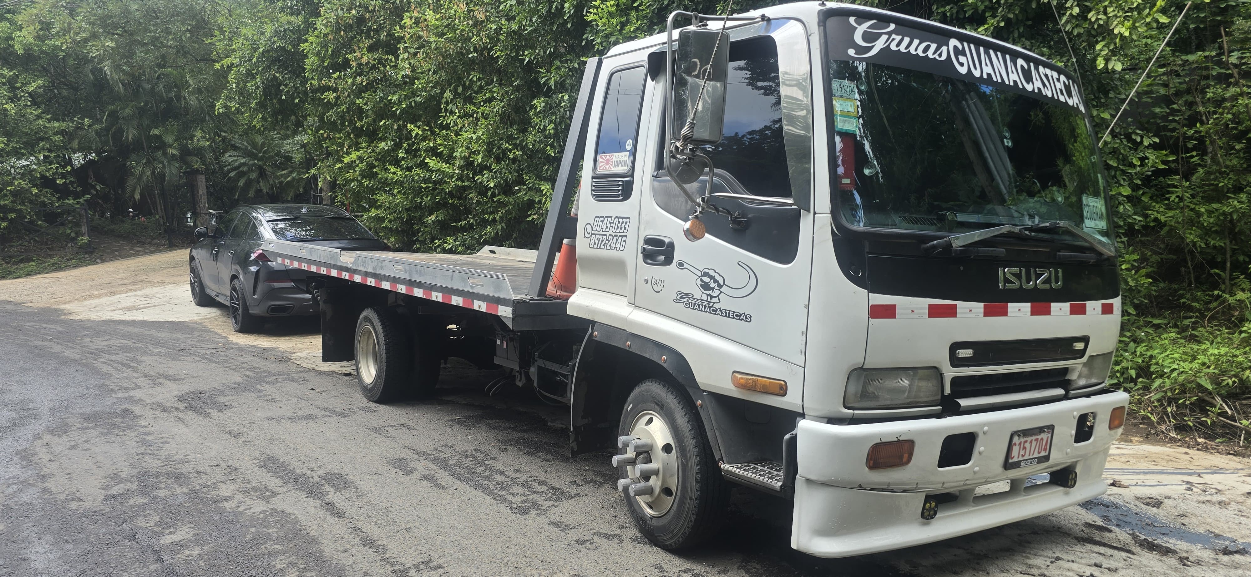 Grúas Guanacastecas Isuzu flatbed truck
